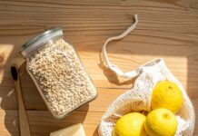 “쓰레기 없는 삶, 가능할까?” 제로 웨이스트에 대한 3가지 오해와 현실적인 실천 가이드 대나무 칫솔, 유리병, 천연 비누 등 플라스틱 없는 삶을 위한 제로 웨이스트 필수품들이 놓여 있는 모습